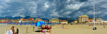 beach / ***