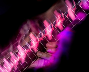 Burn my guitar / ***