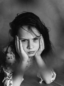 Portrait of daughter / ***