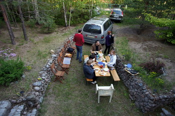Roadside Picnic / ***