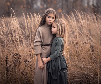 Sisters / ***
