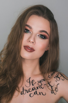 &nbsp; / ***