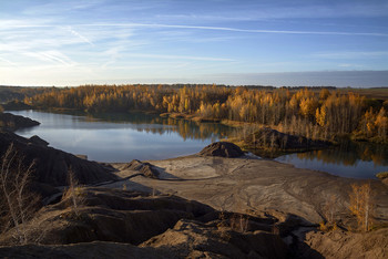 Autumn landscape. / ***