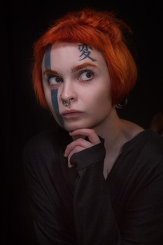  / ***