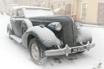 1937 Buick Series 40 Special / ***