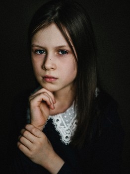 Daughter / ***