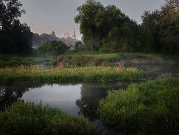 Landscape with a temple / ***
