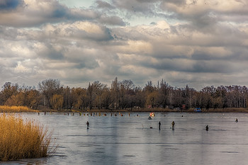 thin ice / ***