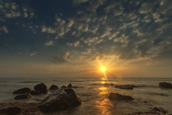 Evening at Sea / ***