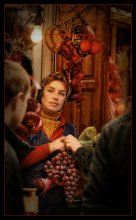 Saleswoman / ***