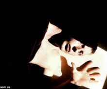 Portrait in Light Square / .....