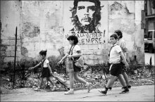 About Che, about the pioneers ... / ***