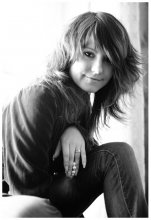 Girl / ***