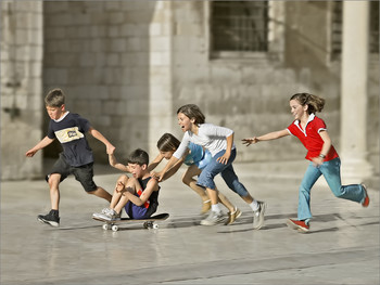  / ...... have fun in the streets of Dubrovnik.