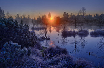 Sunrise / Kurz nach dem Sonnenaufgang die ersten Sonnenstrahlen eingefangen