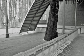 Construction / ***
