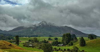 Valley / ***