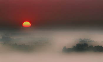 Dawn on Klyazma / ***