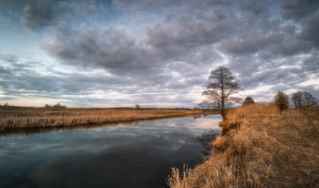 Spring River / ***