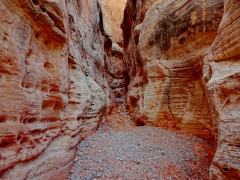 Ravine / Valley of Fire State Park, Nevada, USA
