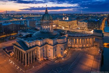 Kazan Cathedral / ***