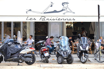 Les Parisiennes / ***