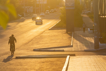 Fast Sommerabend / ***