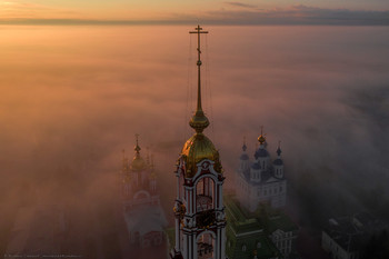 on the edge of the abyss / ***