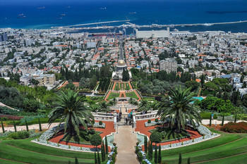 Bahai Gardens / ***