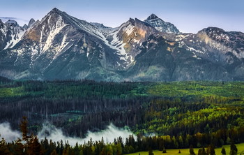 Tatry / Przed wschodem