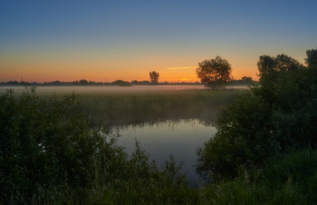 At the dawn ... / ***