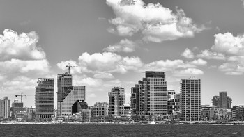 The geometry of the city. / ***