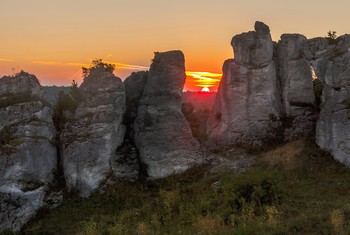 Wstaje dzień / +++