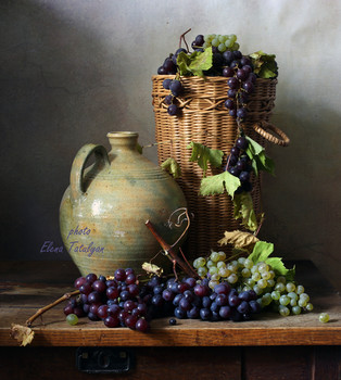 grapes / ***