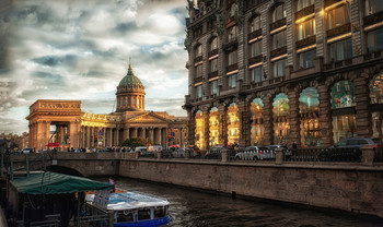  / Two masterpieces-the house of books and the Kazan Cathedral.., empire style and modern....