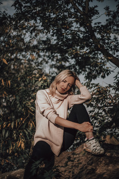 Oktober / ***