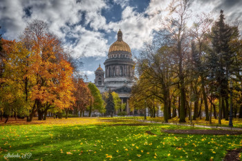 Saint Isaac's Cathedral / ***