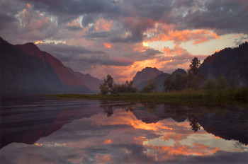 Magischer Sonnenuntergang / ***