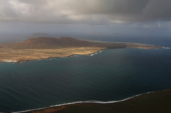auf der anderen Seite / ***