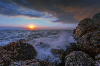 Sunset / ***