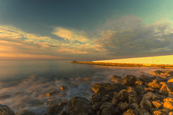 Evening at Sea / ***