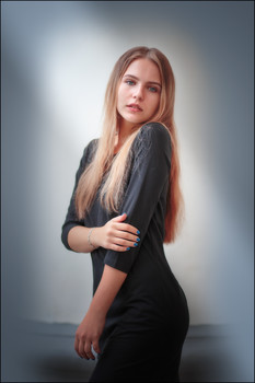  / ***