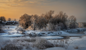 Winter river / ***