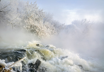 Winter river. / ***
