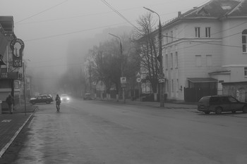 &nbsp; / Foggy streets