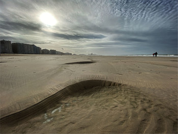 Sky & beach / ...