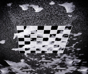 Arrival / ***
