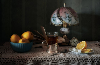 Tea with lemon / ***