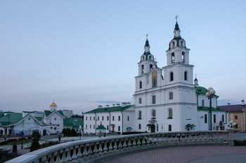 Holy - Spirit Cathedral / ***
