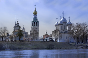 Sophia Cathedral / ***